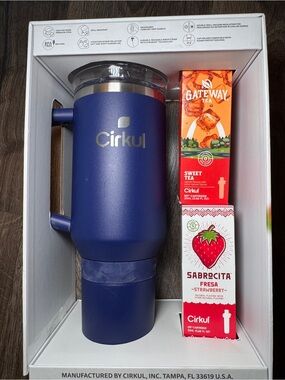 Cirkul Insulated Drink Tumbler - NEW